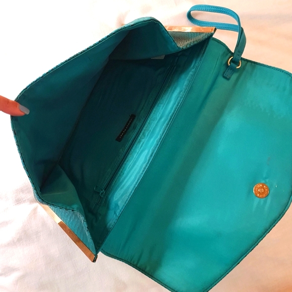 Green Snakeskin Embossed Envelope Clutch Bag - Picture 3 of 6